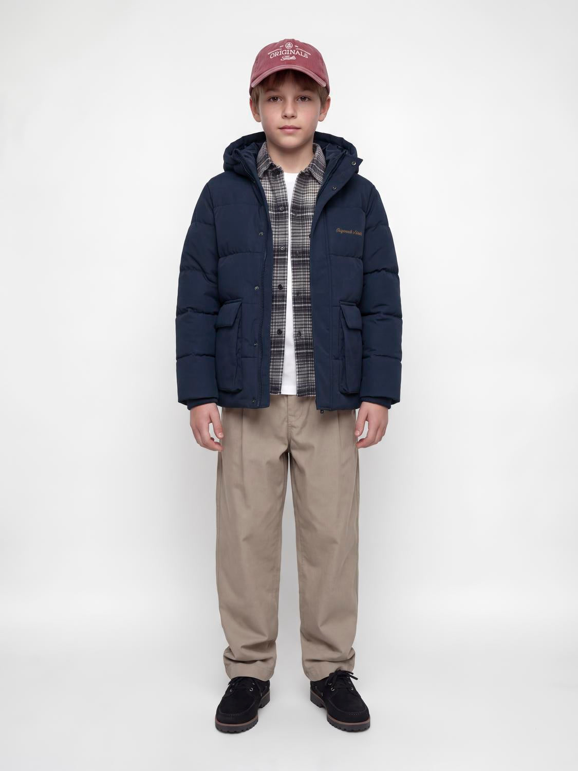 model_shot-front_full